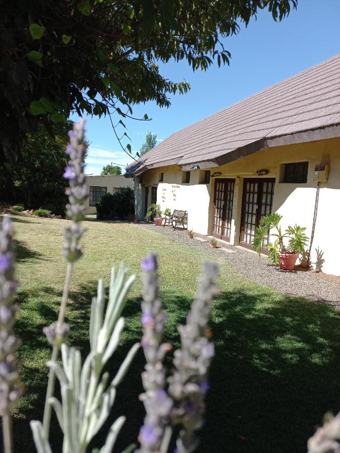 Brentwood Lodge Deneysville 外观 照片